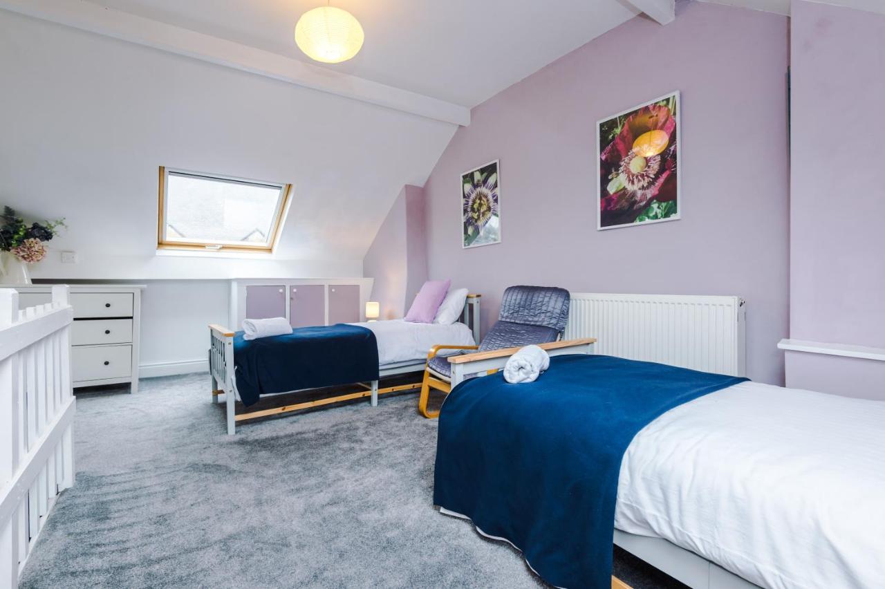 Cosy House With Garden & Parking, Sheffield Villa Exterior photo