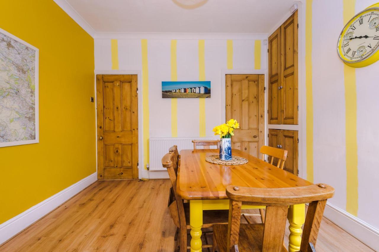 Cosy House With Garden & Parking, Sheffield Villa Exterior photo